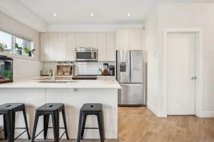 205 7180 Barnet Road, Burnaby, BC, Burnaby — Townhouse for sale