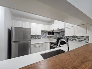 Kitchen Photo of 207 1428 56 Street, Delta, BC