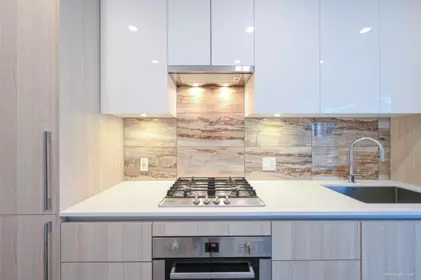 Kitchen Island Photo of 1303 1888 Gilmore Avenue, Burnaby, BC
