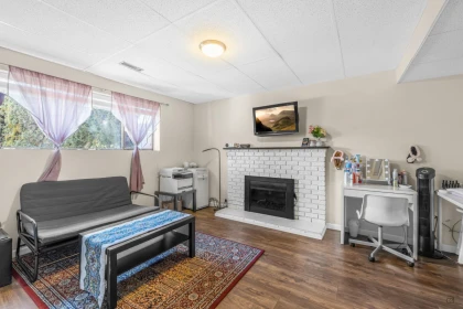 Kitchen Photo of 13211 66a Avenue, Surrey, BC