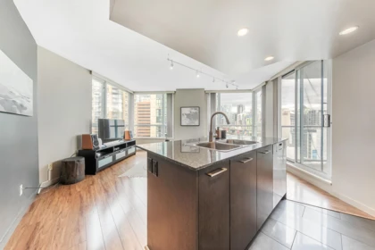 1102 1212 Howe Street, Vancouver, BC, Vancouver — Apartment/Condo for sale