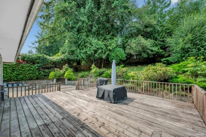 Backyard Photo of 341 Rabbit Lane, West Vancouver, BC