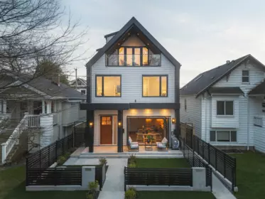 1 2684 Oxford Street, Vancouver, BC, Vancouver — Half Duplex for sale