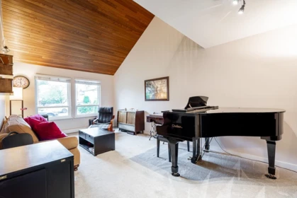 15429 90 Avenue, Surrey, BC, Surrey — Single Family Residence for sale