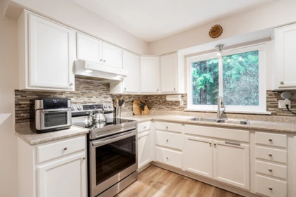 Primary Bedroom Photo of 15429 90 Avenue, Surrey, BC