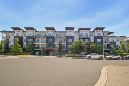 202 22136 49 Avenue, Langley, BC, Langley — Apartment/Condo for sale