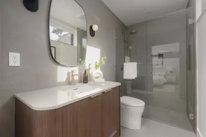 Guest Bathroom Photo of 2 2637 W 12th Avenue, Vancouver, BC