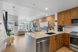 323 95 Moody Street, Port Moody, BC
