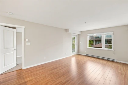 Kitchen Island Photo of 205 2373 Atkins Avenue, Port Coquitlam, BC