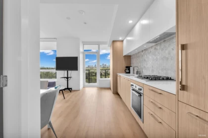 1803 2425 Alpha Avenue, Burnaby, BC, Burnaby — Apartment/Condo for sale