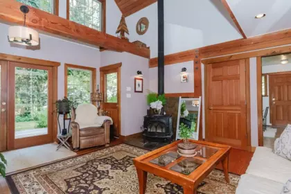 Dining Area Photo of 2867 Lower Road, Roberts Creek, BC