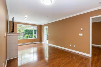 Entry Foyer Photo of 103 3625 Windcrest Drive, North Vancouver, BC