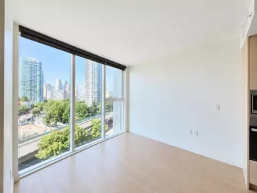 Kitchen Island Photo of 886 87 Nelson Street, Vancouver, BC