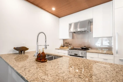 Kitchen Photo of 408 6687 Nelson Avenue, West Vancouver, BC