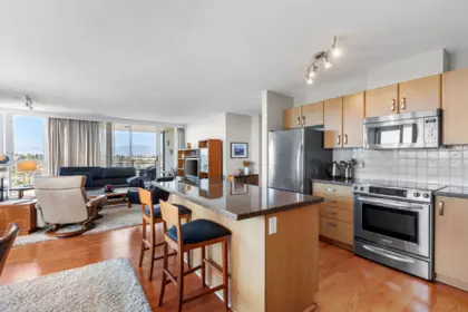 Breakfast Nook Photo of 1602 720 Hamilton Street, New Westminster, BC