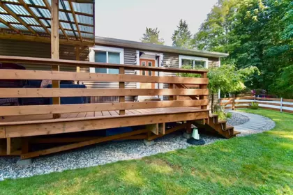 39 1413 Sunshine Coast Highway, Gibsons, BC, Gibsons — Manufactured Home for sale
