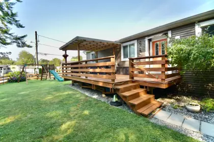 39 1413 Sunshine Coast Highway, Gibsons, BC, Gibsons — Manufactured Home for sale