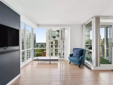 3202 193 Aquarius Mews, Vancouver, BC, Vancouver — Apartment/Condo for sale