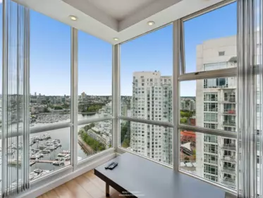 3202 193 Aquarius Mews, Vancouver, BC, Vancouver — Apartment/Condo for sale