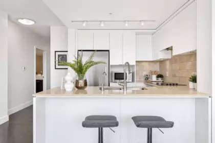 Breakfast Nook Photo of 601 1320 Chesterfield Avenue, North Vancouver, BC