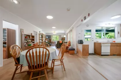 Kitchen Island Photo of 25465 Hilland Avenue, Maple Ridge, BC