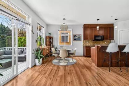 Kitchen Photo of 4 809 North Road, Gibsons, BC