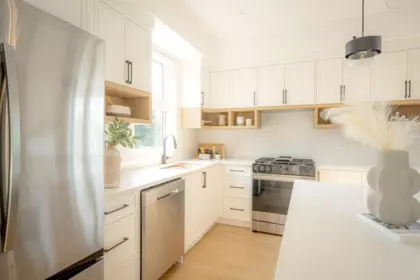 Kitchen Island Photo of 2 7540 Briskham Street, Mission, BC