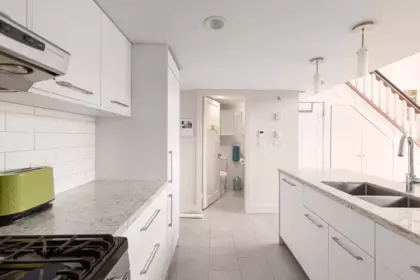 Guest Bathroom Photo of 607 22 E Cordova Street, Vancouver, BC