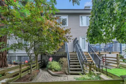 Front Yard Photo of 19 15075 60 Avenue, Surrey, BC