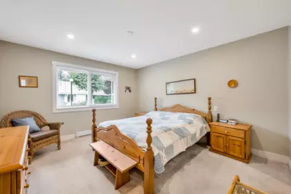 Hallway Photo of 84 34959 Old Clayburn Road, Abbotsford, BC
