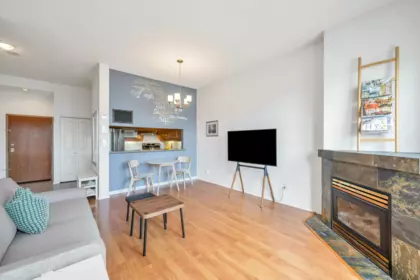 Kitchen Island Photo of 2205 10 Laguna Court, New Westminster, BC