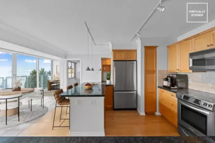 Pantry Photo of 203 150 24th Street, West Vancouver, BC