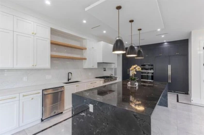 Entry Foyer Photo of 5579 136b Street, Surrey, BC