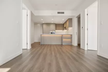 501 6608 Sussex Avenue, Burnaby, BC, Burnaby — Apartment/Condo for sale