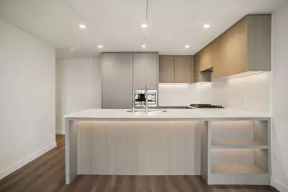 501 6608 Sussex Avenue, Burnaby, BC, Burnaby — Apartment/Condo for sale