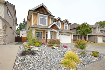Living Room Photo of 34493 Marcliffe Place, Abbotsford, BC