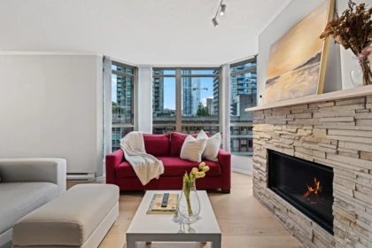 906 867 Hamilton Street, Vancouver, BC, Vancouver — Apartment/Condo for sale