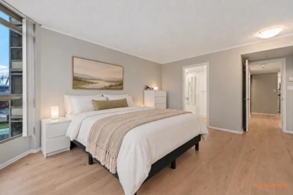 Office / Den Photo of 906 867 Hamilton Street, Vancouver, BC