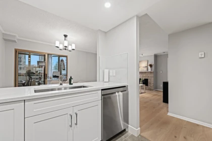 Primary Bathroom Photo of 906 867 Hamilton Street, Vancouver, BC