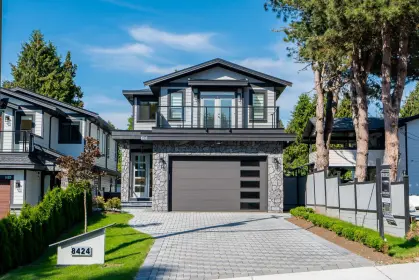 8424 Centre Street, Delta, BC, Delta — Single Family Residence for sale