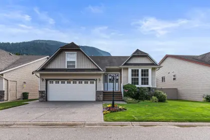 16 349 Walnut Avenue, Harrison Hot Springs, BC, Harrison hot springs — Single Family Residence for sale