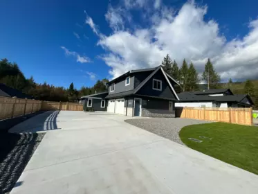 1072-74 Celia Crescent, Gibsons, BC, Gibsons — Single Family Residence for sale