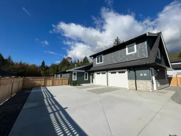 1072-74 Celia Crescent, Gibsons, BC, Gibsons — Single Family Residence for sale
