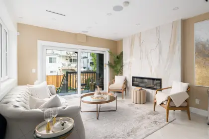 2527 W 8th Avenue, Vancouver, BC, Vancouver — Townhouse for sale