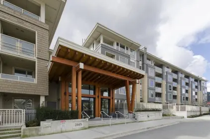 320 2665 Mountain Highway, North Vancouver, BC, North vancouver — Apartment/Condo for sale