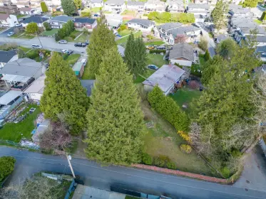 8272 15th Avenue, Burnaby, BC, Burnaby — Single Family Residence for sale
