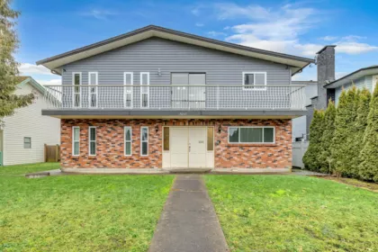 13052 64 Avenue, Surrey, BC, Panorama Ridge — 7 bed single family residence for sale