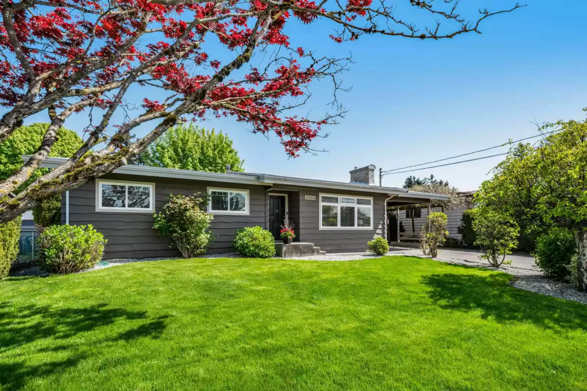 Exterior Front Photo of 2064 Meadows Street, Abbotsford, BC