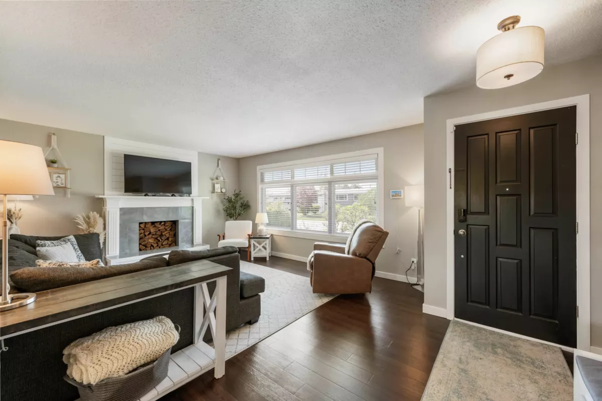 Family Room Photo of 2064 Meadows Street, Abbotsford, BC