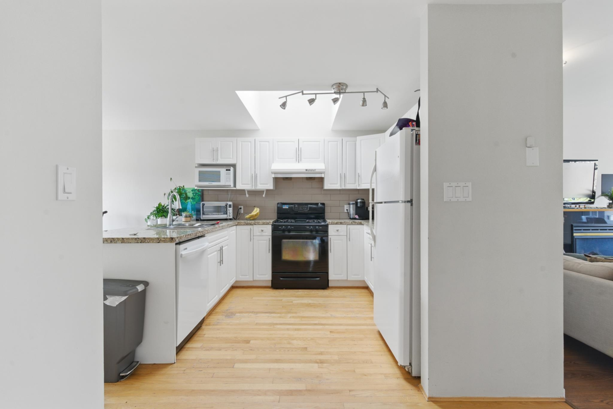 Pantry Photo of 2968 W 20th Avenue, Vancouver, BC